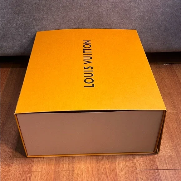 Louis Vuitton empty Box